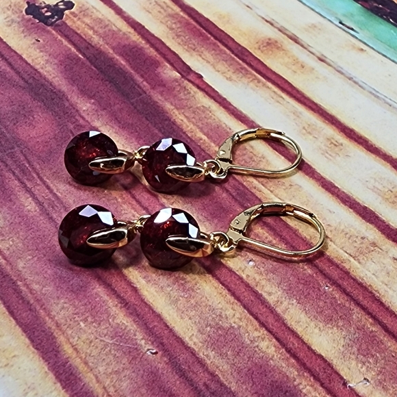 Jewelry - 𝅺gold filled earrings